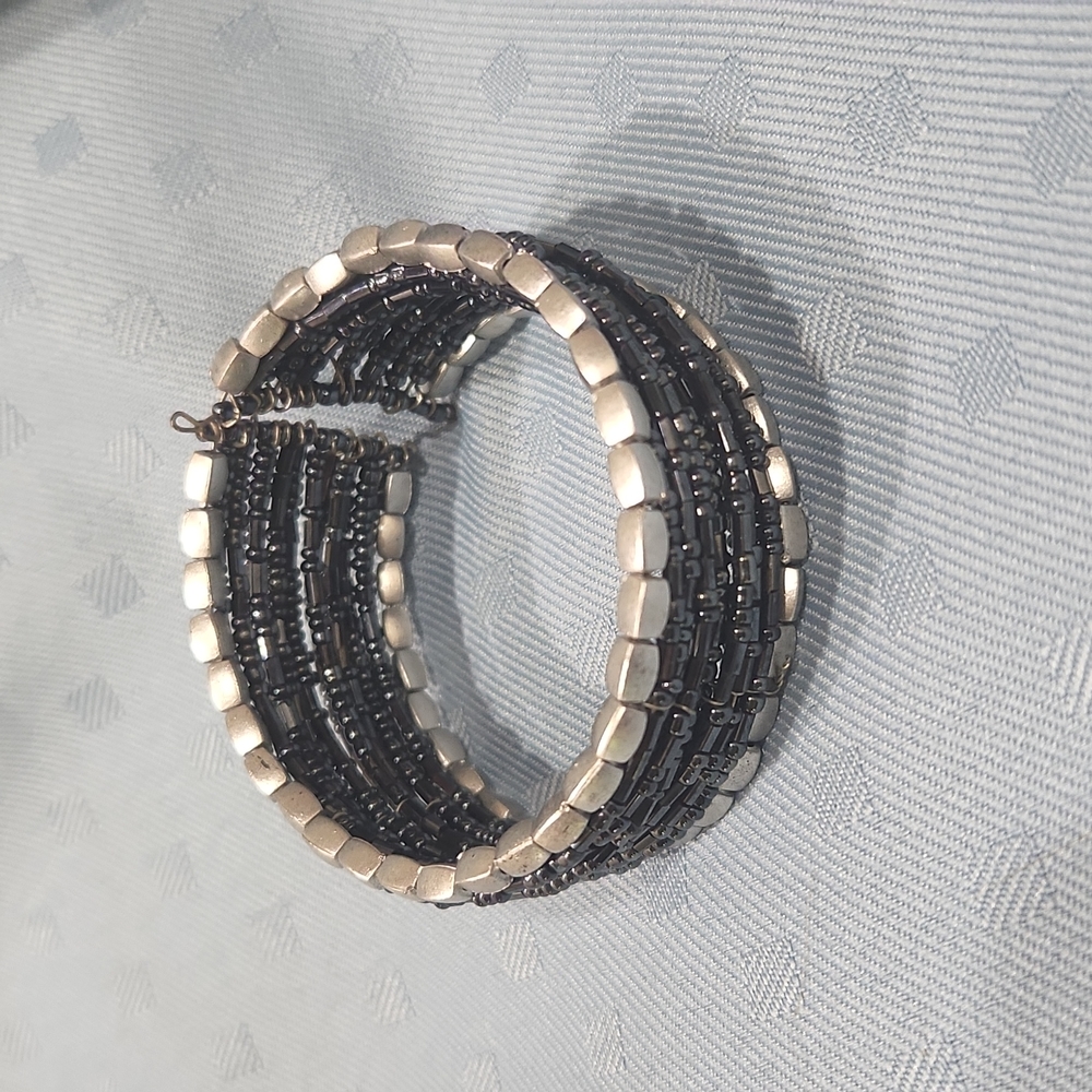 Beaded bracelet